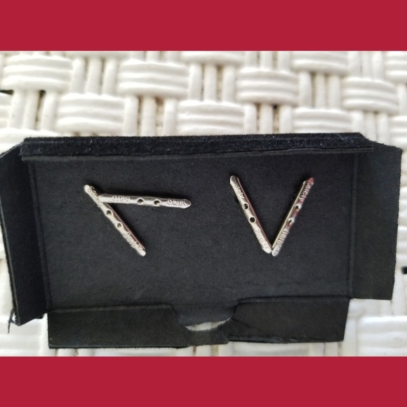 Red Cross Cuff Links in box - Picture 3 of 5